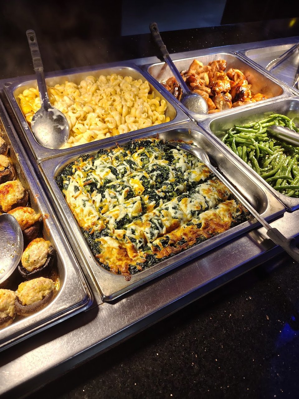 Menu page with lunch buffet and drink selections.